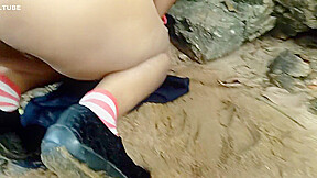 Sonal Bhbahi Nadi Kinare Apmi Choot Me Ungli Karke Shant Karte Huye