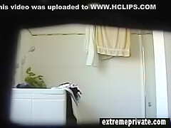 Spying Lina Oiling Her Ass And Legs