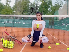 Sr Tennis Big Tits