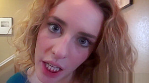 Stepdaughter gives head