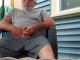 Str8 Step daddy play in backyard