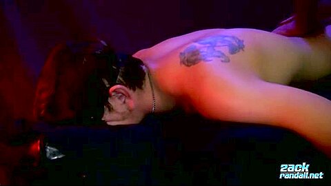 Straight Wyatt Gets A Full Service - JS Wild And Wyatt Blaze