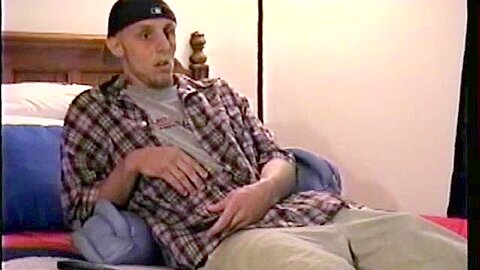Straight amateur punk sucked by dilf