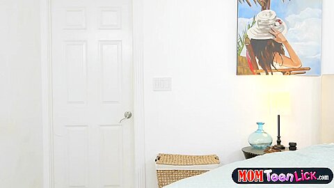 Super Horny teen 18+ Helped By Her Stepmom Who Licked Her P
