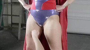 Superheroine Captured