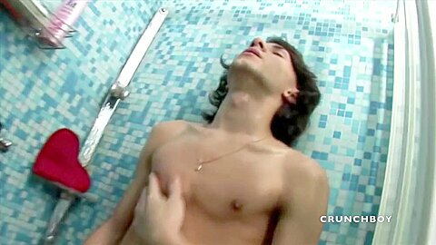 Sylvain masturbates under the shower - CrunchBoy