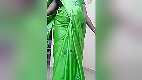 Tamil Wife Remove Saree