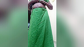 Tamil Wife Remove Saree