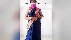 Tamil Wife Swetha Blouse Less Saree Show
