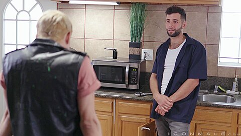 The Plumber Dicks Down The Twink