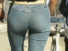 This is the most sexies ass from all videos around here