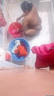 Today Exclusive- Desi Bhabhi Bathing Record By