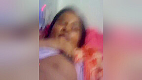 Today Exclusive- Desi Girl Showing Her Boobs