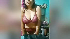 Today Exclusive- Horny Bhabhi Shows Her Boobs And Pussy 3