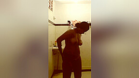 Today Exclusive- Sexy Mallu Girl Bathing