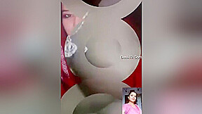 Today Exclusive -desi Bhabhi Shows Her Boobs