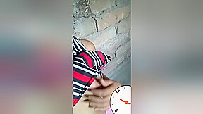 Today Exclusive -desi Village Girl Shows Her Boobs