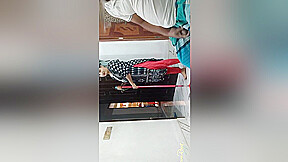 Today Exclusive-desi Bhabhi Give Handjob
