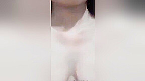 Today Exclusive-sexy Desi Girl Showing Her Boobs