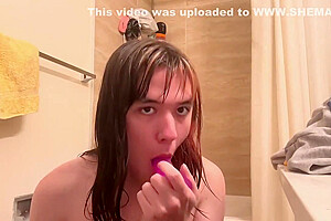 Trans Girl Eats Cum Off Dildo