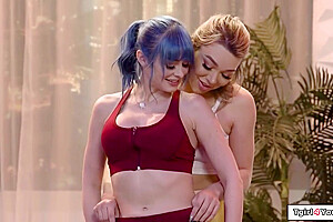 Ts Yoga Instructor Fucks Girl - Big T, Jewelz Blu And Emma Rose