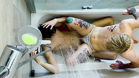 Twink With Huge Cock Breeds teenager 18+ In The Shower