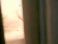 Two teens 18+ spied in the bathroom