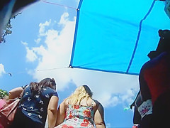 Upskirt novinha bunda gigante