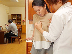 Vec-539 A Secret Only With My Friend’s Step mother