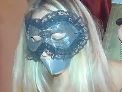 Veneisse having fun in light bondage