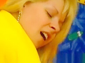 Vigorous blonde Sanne B exposes her curves