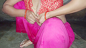 Village Cute Bhabhi Pissing Video