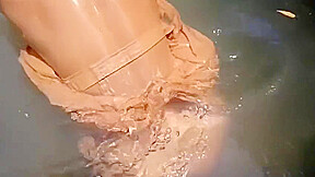 Village Indian Girl Bathing In Afternoon Full Nude Very Sexy
