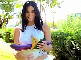 Violet Starr is a shy flasher