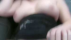 Voluptuous british taxi babe licking arsehole