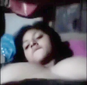 WBig Boobs Desi girl Indian capture self video for her boyfriend DesiGuyy