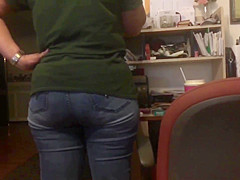 WIFEY ASS IN TIGHT JEANS