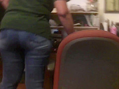 WIFEY ASS IN TIGHT JEANS