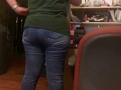 WIFEY ASS IN TIGHT JEANS