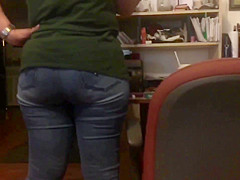 WIFEY ASS IN TIGHT JEANS