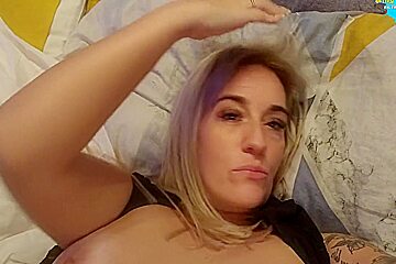Watch Me Play With My Body