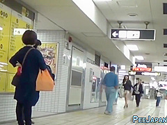 Weird Asian Filmed Peeing