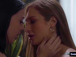 Whitney Wright And Skylar Snow In Slutty Babes And Fingerfucki