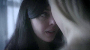 Whitney blindfolded Isiah then sucks and fucks his big black cock