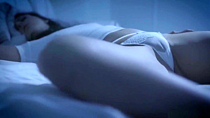 Whitney blindfolded Isiah then sucks and fucks his big black cock