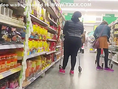 Wide Booty Ebony Milf 