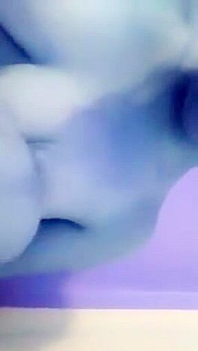 Young girl plays with herself (blue screen ik)
