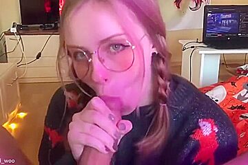 Yuiwoo - Cumshot On The Face Of A Cute Stepsister
