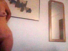 blurried voyeurish glimpse (sorry for the quality)