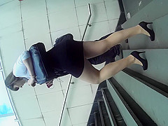candid legs in public
